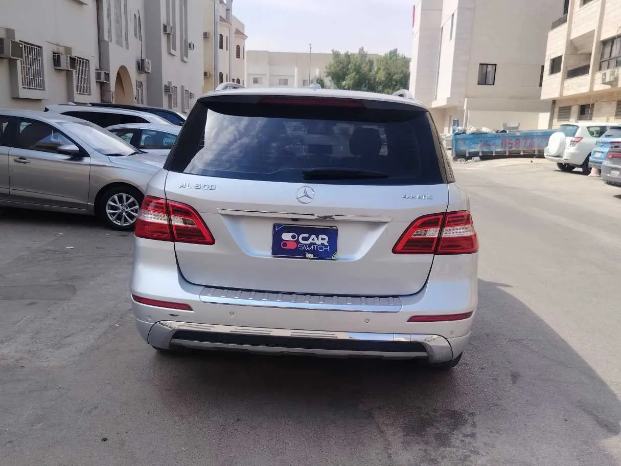 Car image 6