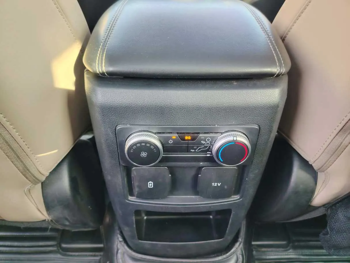 Car image 39