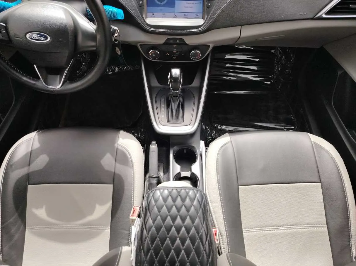 Car image 21