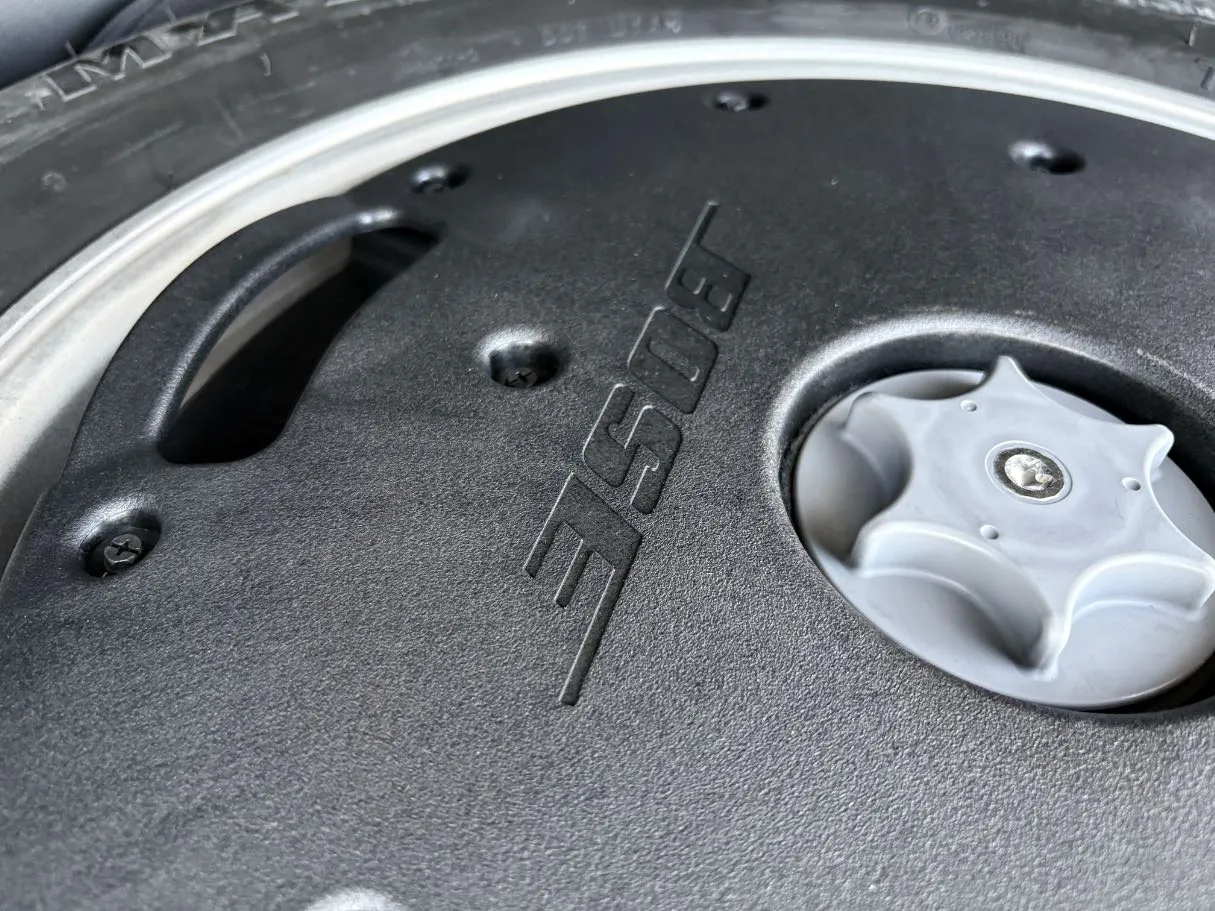 Car image 29