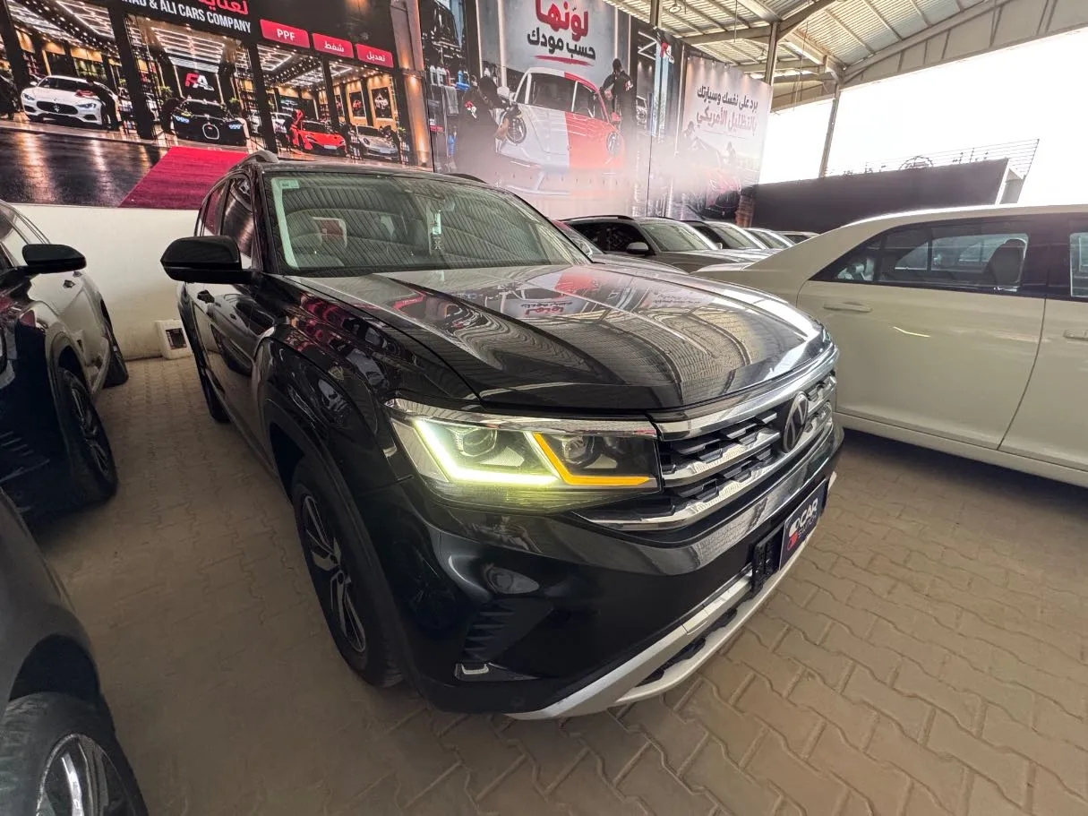 Car image 21