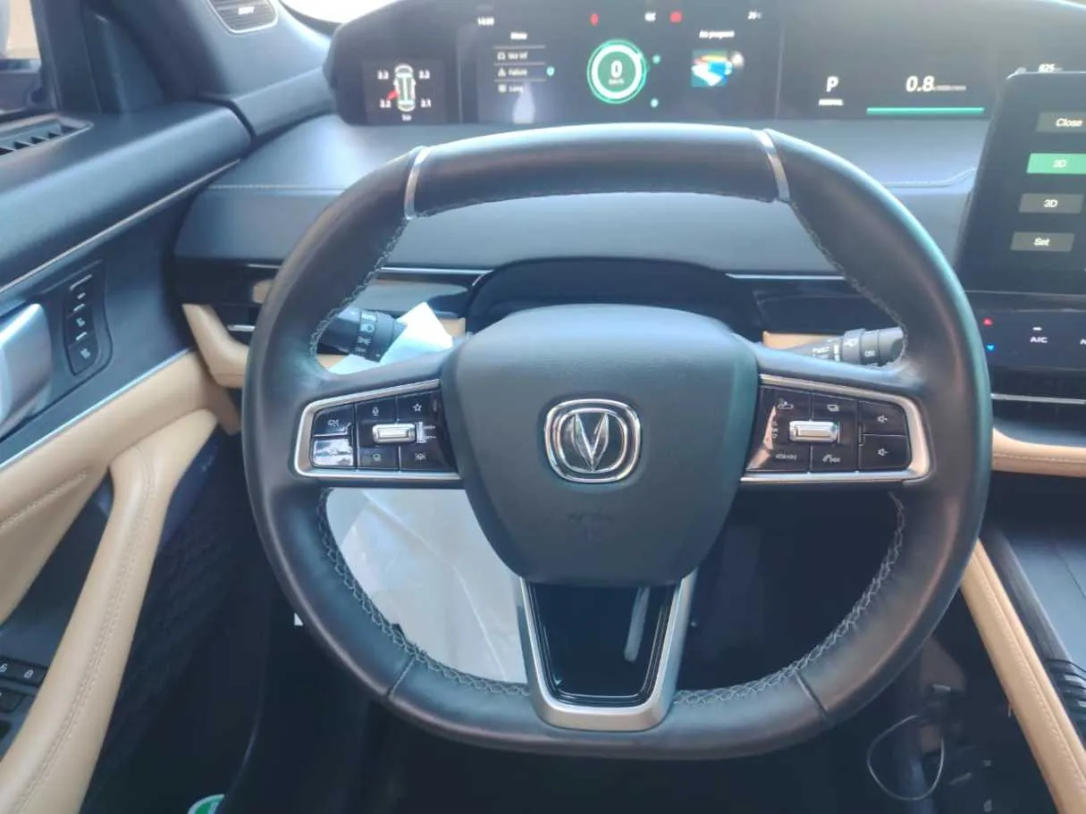 Car image 16