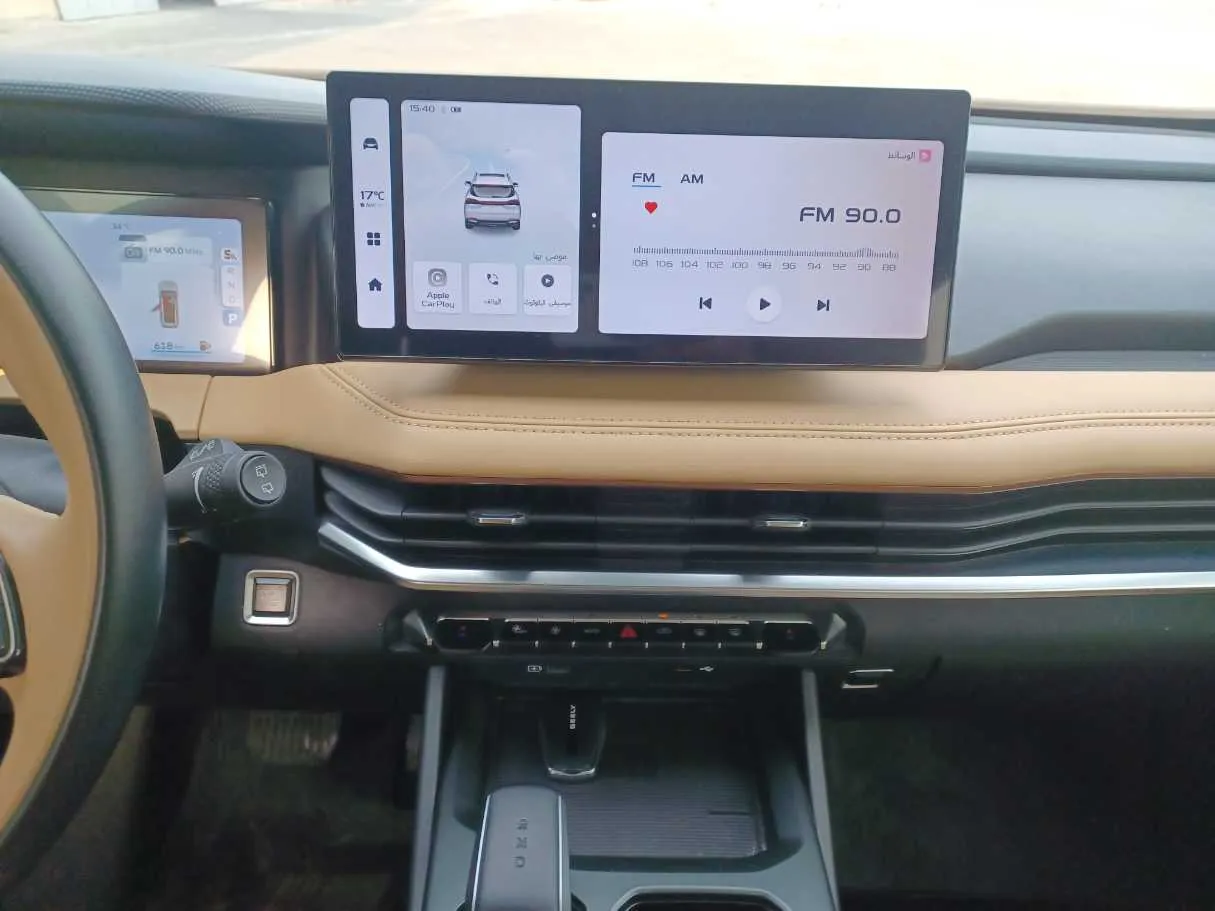 Car image 14