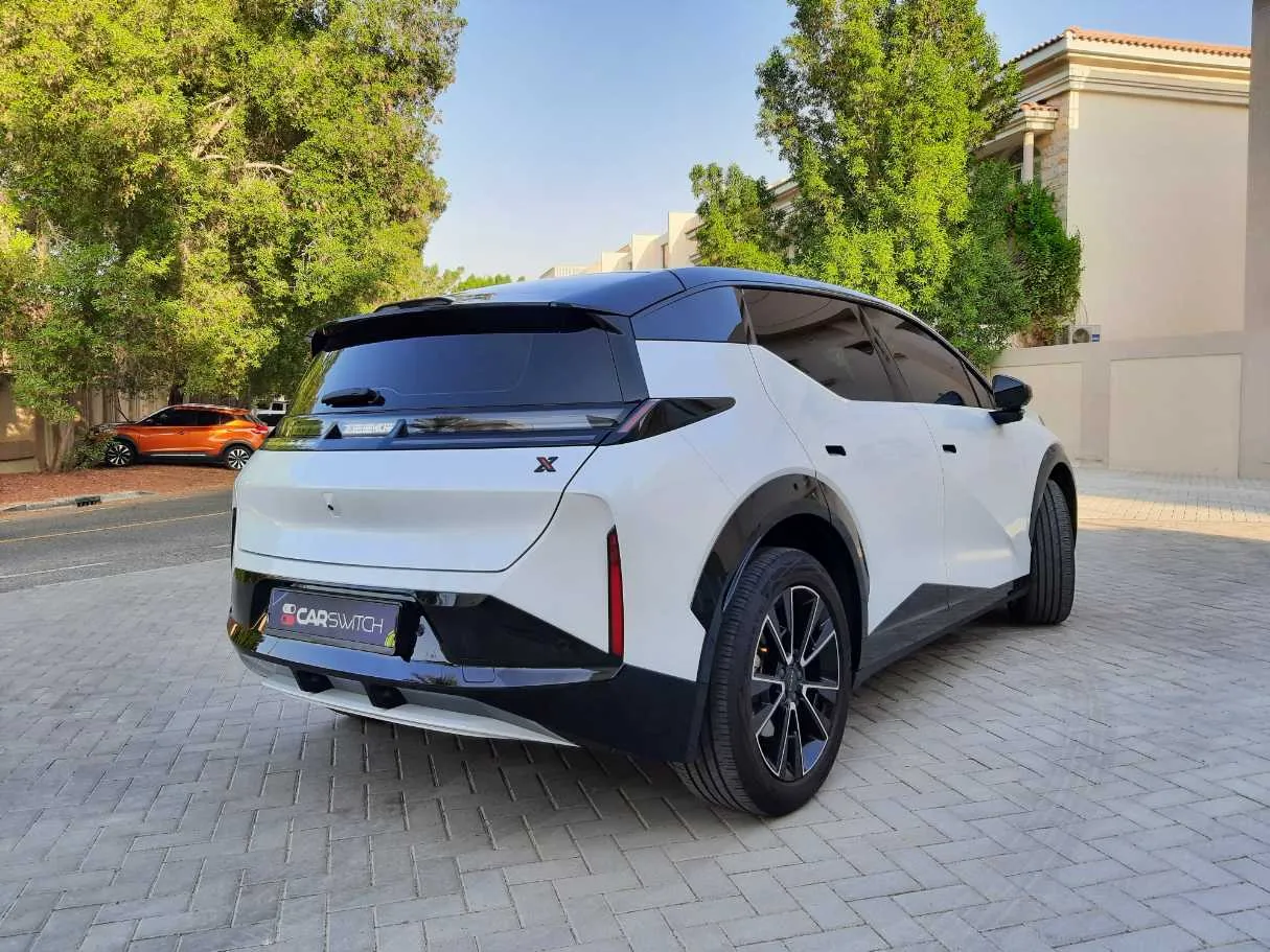 Car image 7