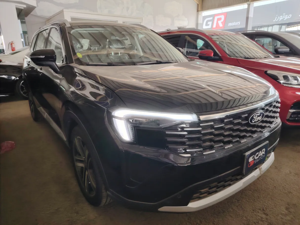 Car image 3