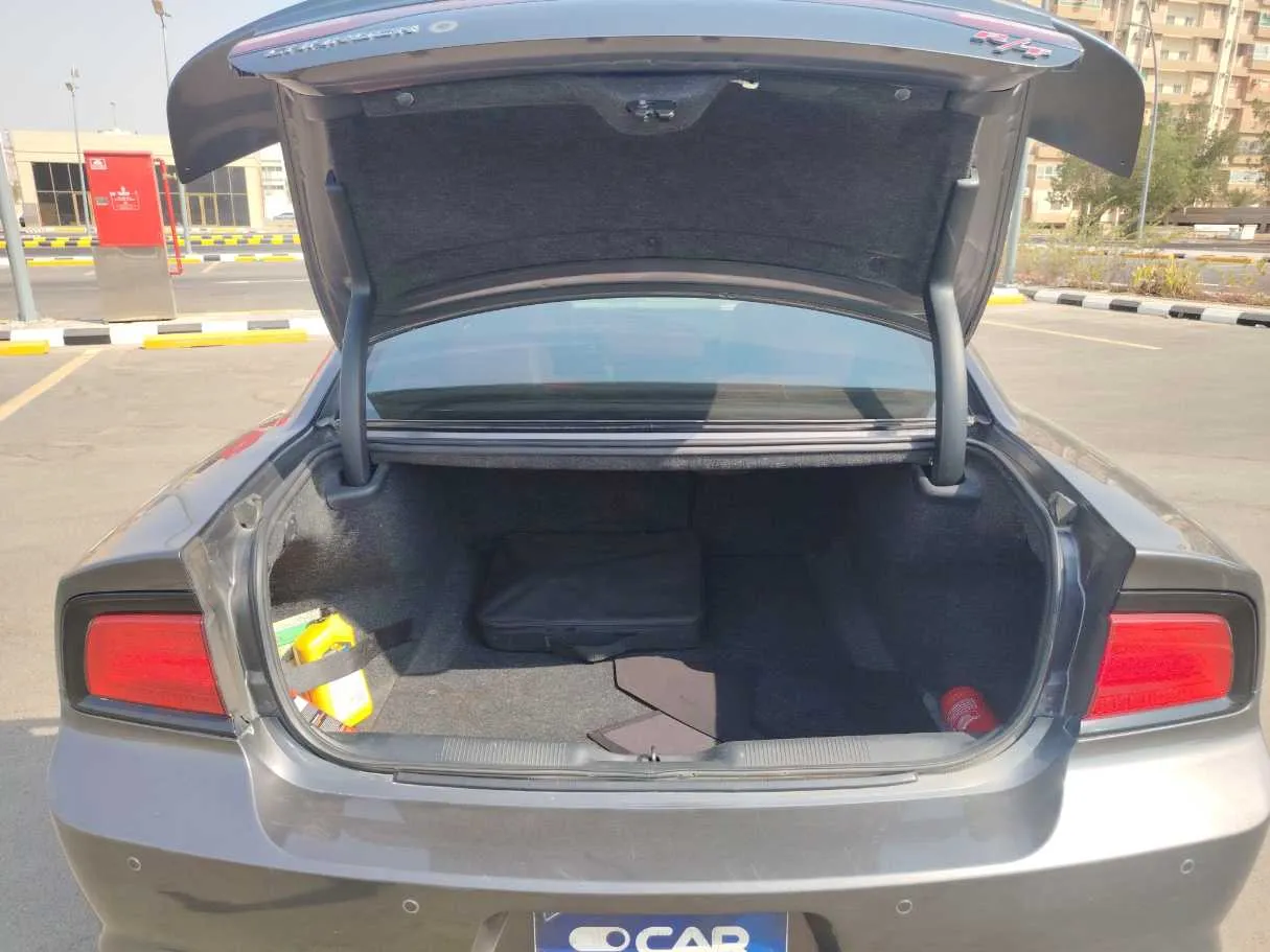 Car image 25