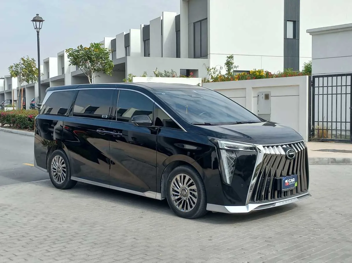 Car image 3