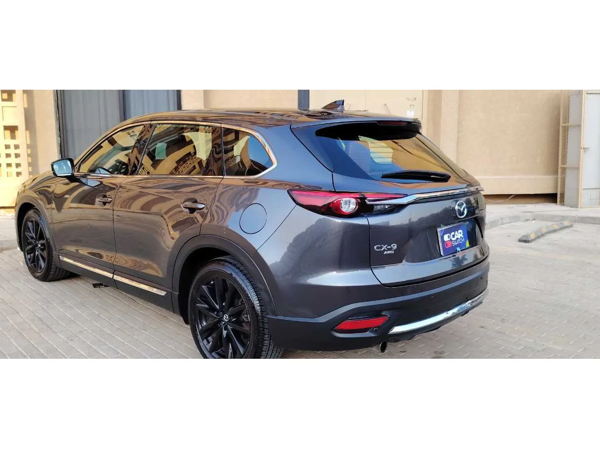 Car image 7