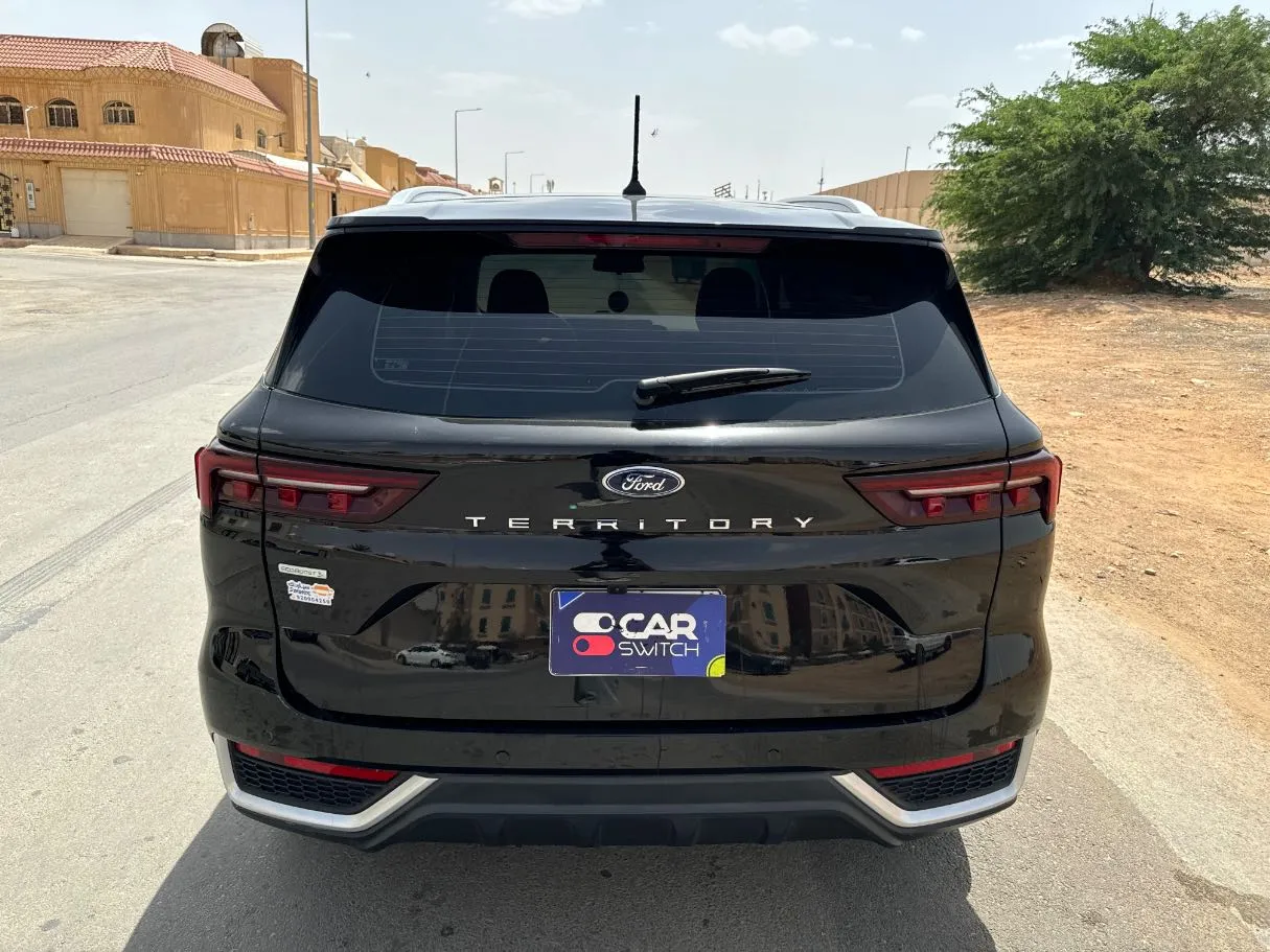 Car image 6