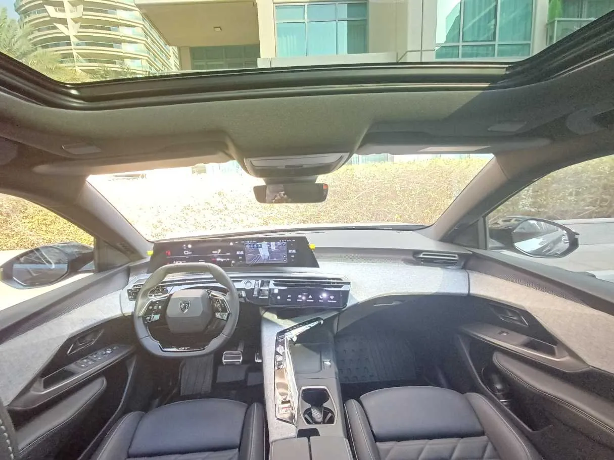 Car image 17