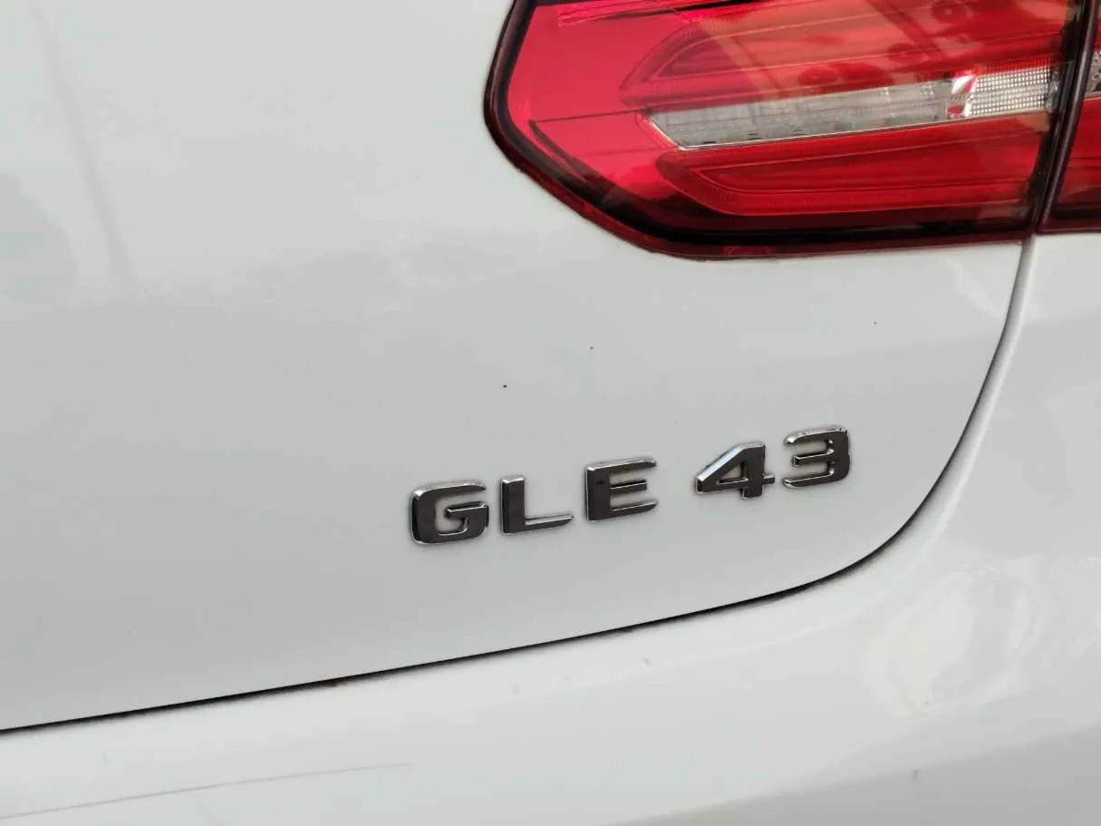 Car image 40