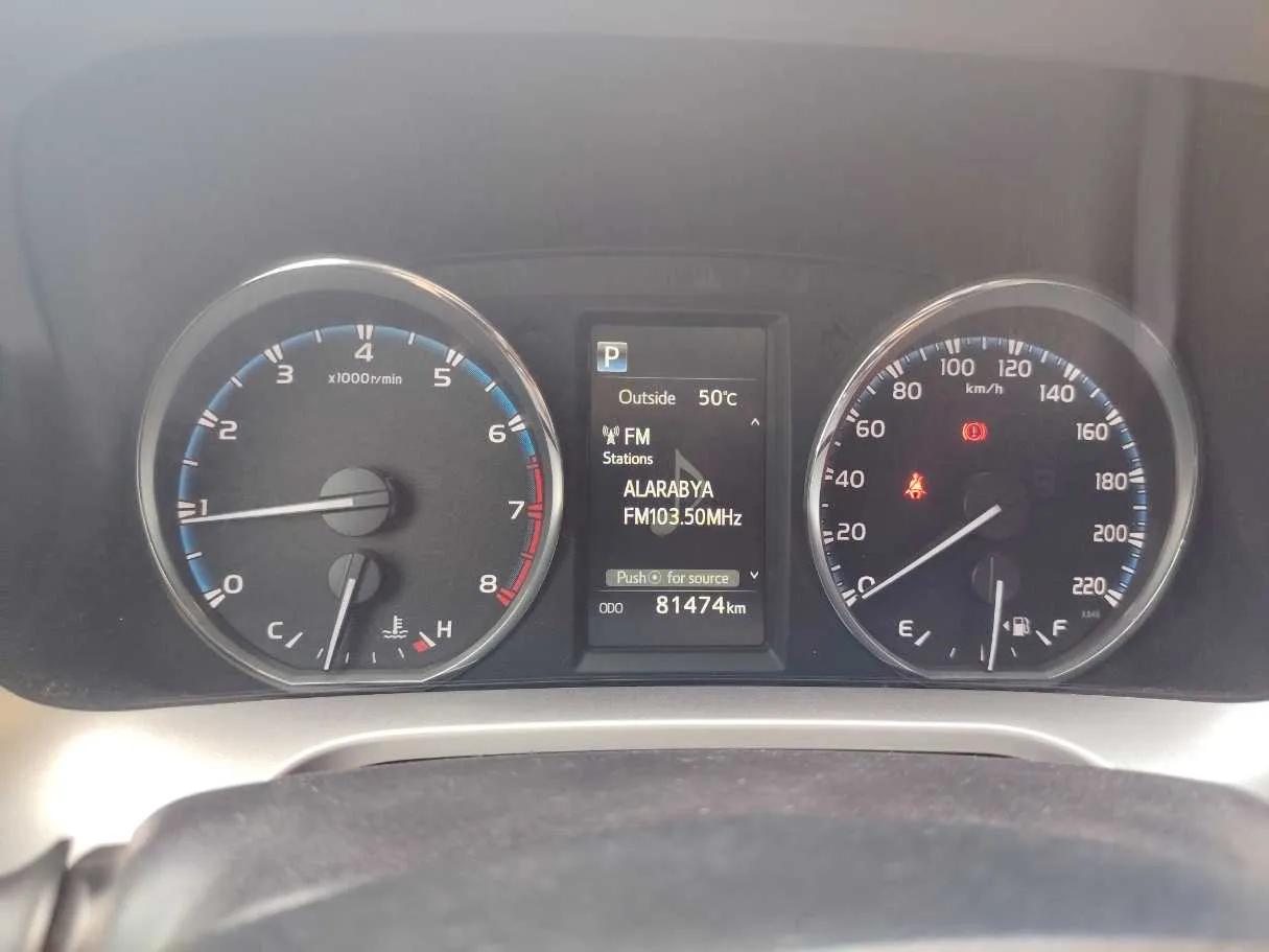 Car image 24