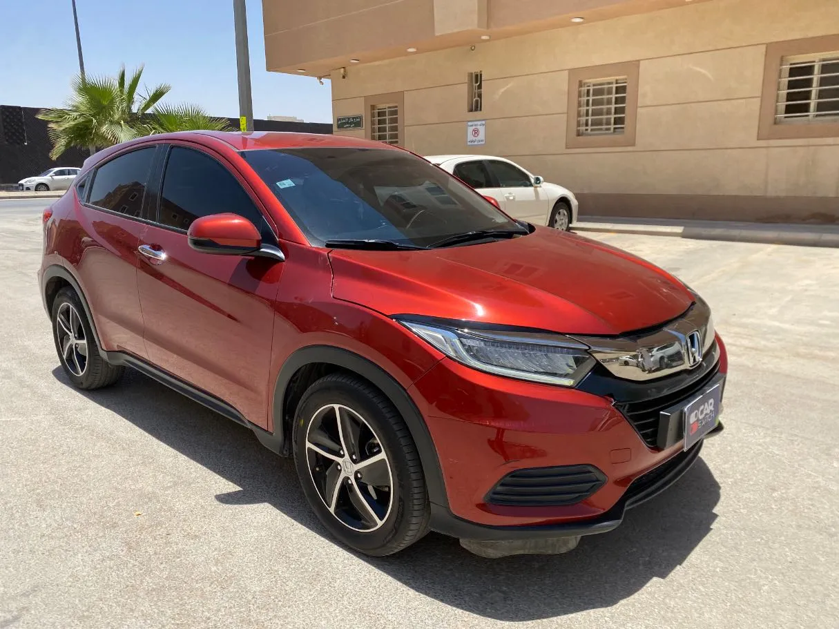 Car image 3