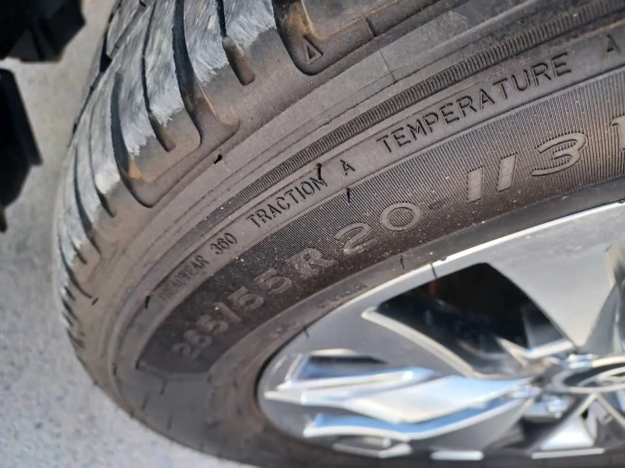 Car image 33