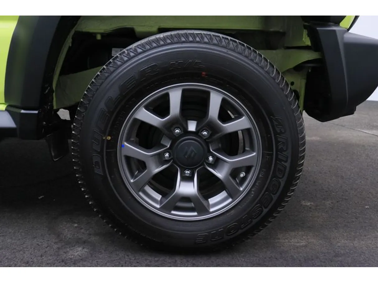 Car image 7