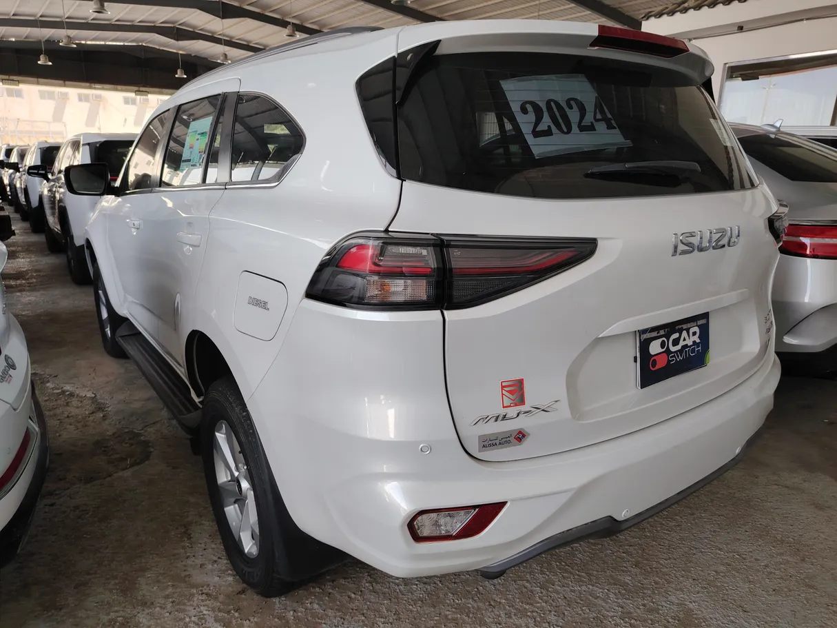 Car image 7