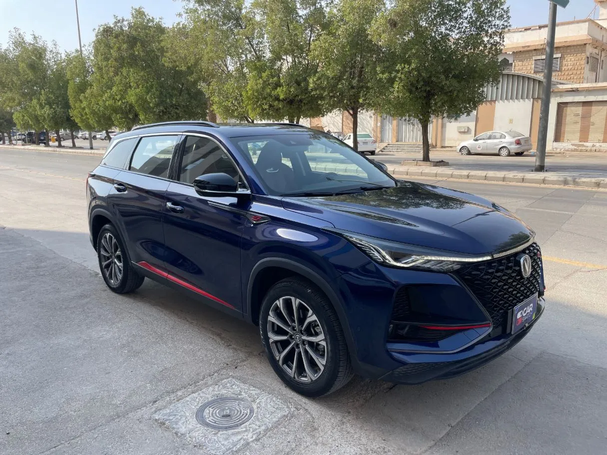 Car image 3