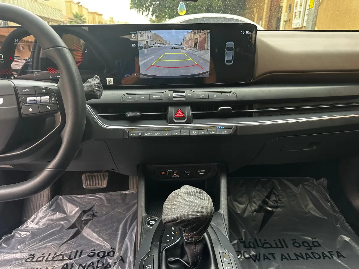 Car image 21