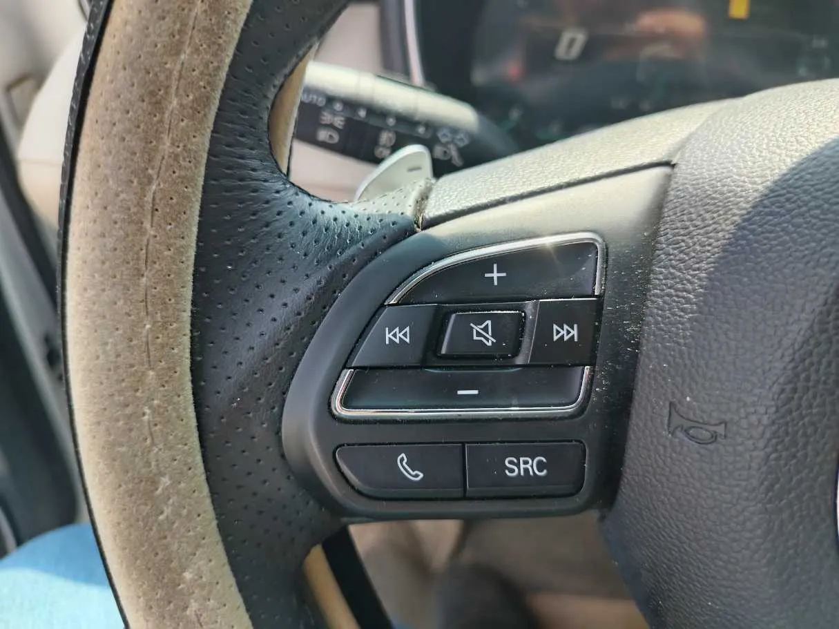 Car image 39
