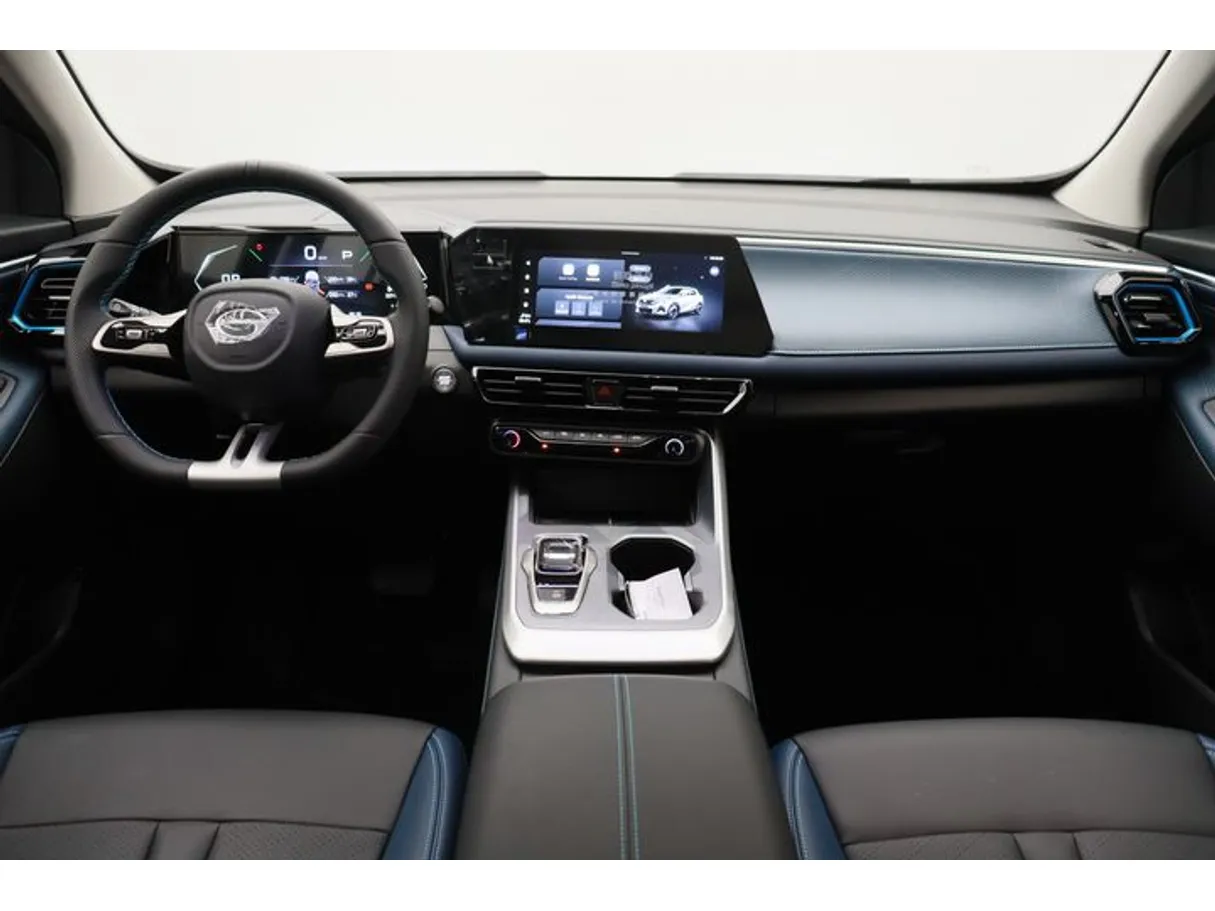 Car image 14