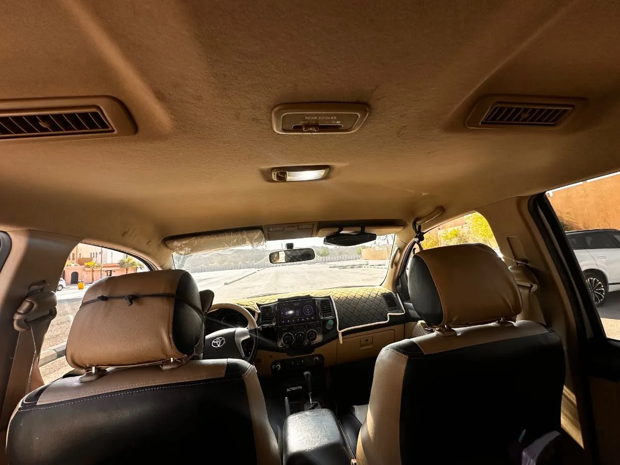 Car image 16