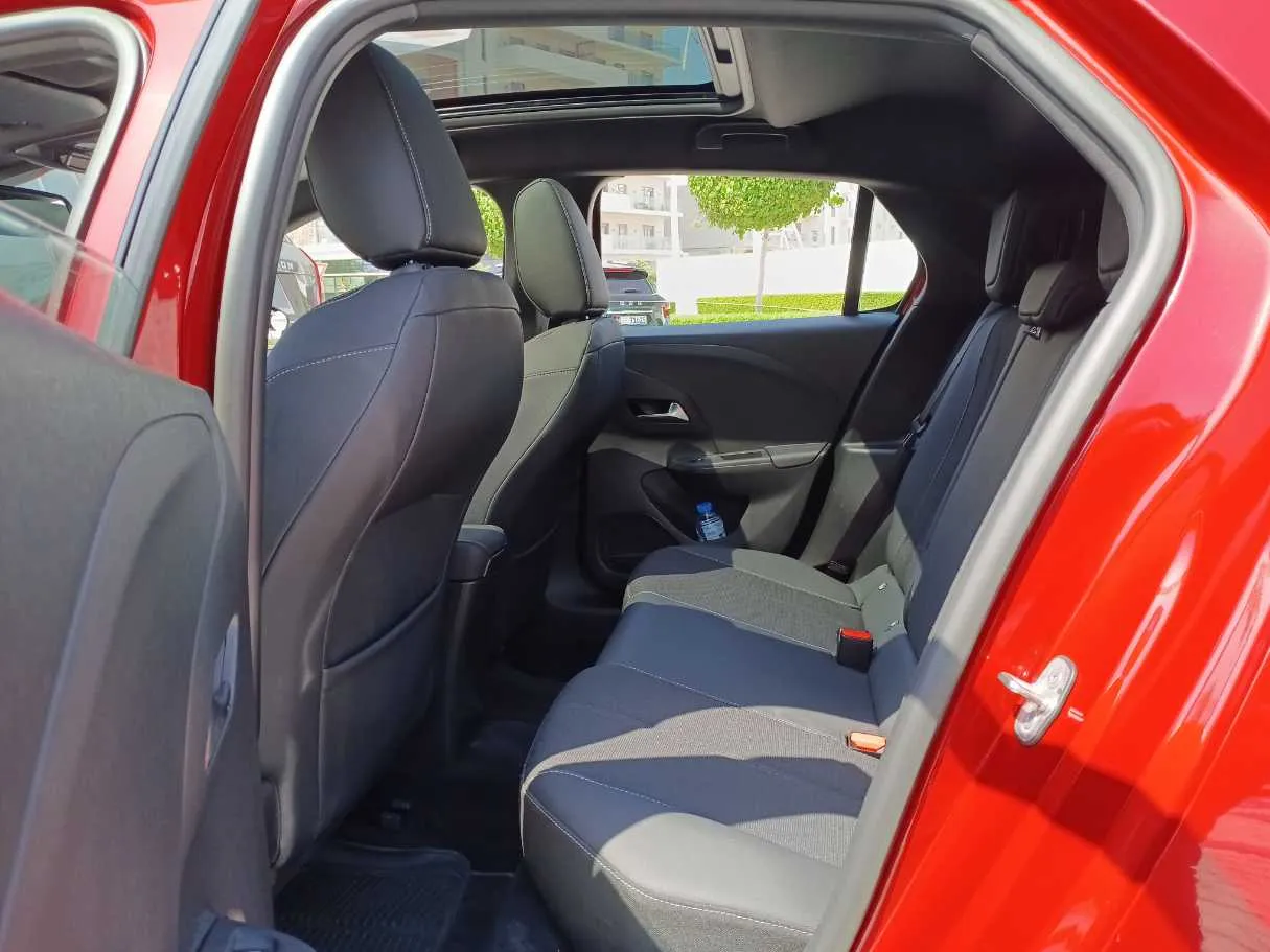 Car image 13
