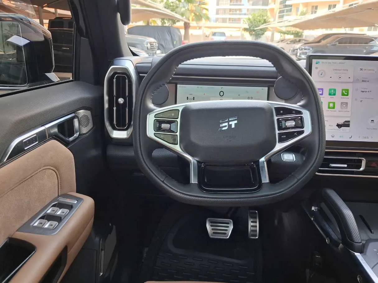 Car image 19