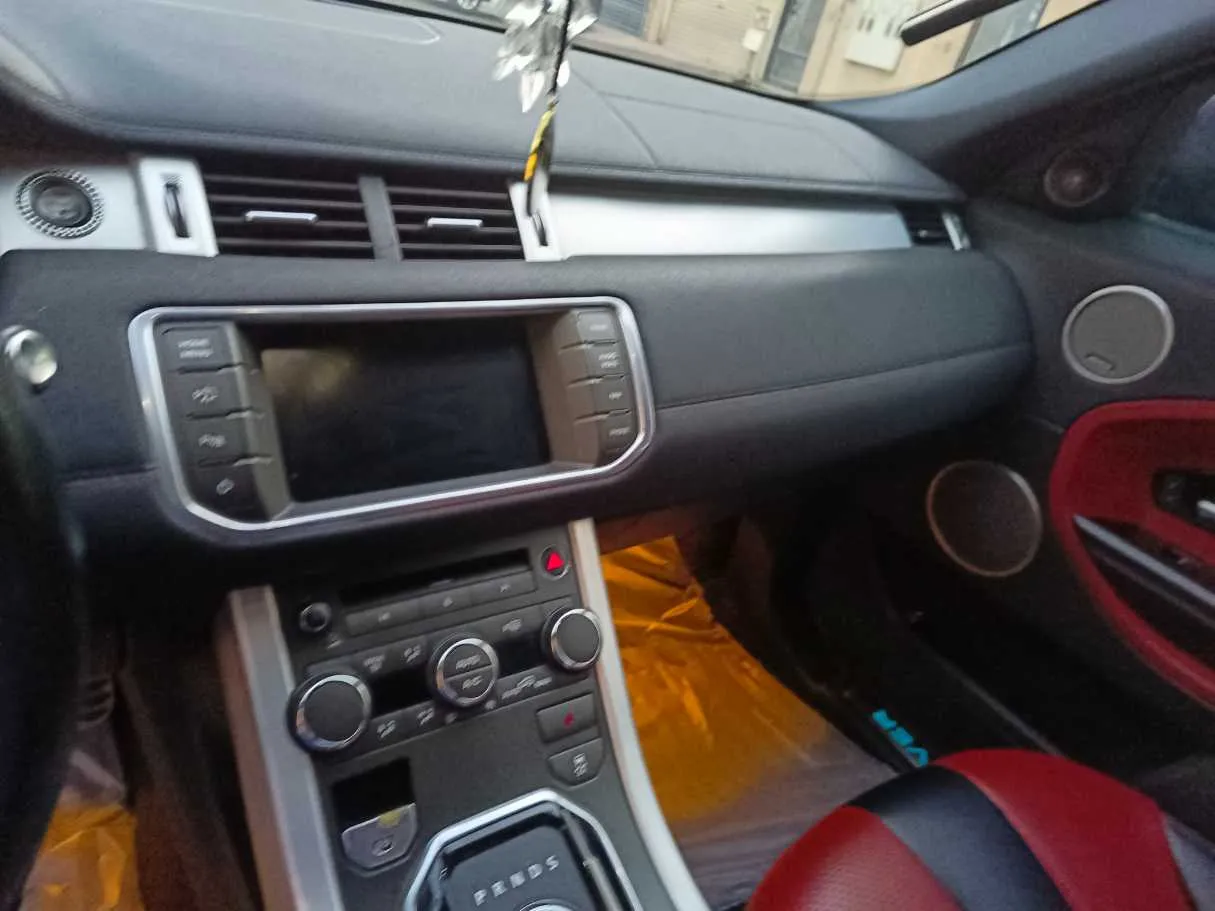 Car image 23