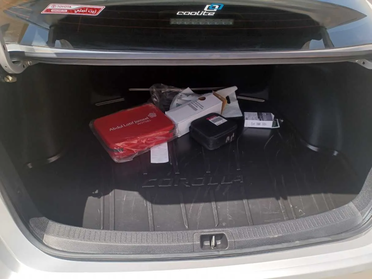 Car image 21