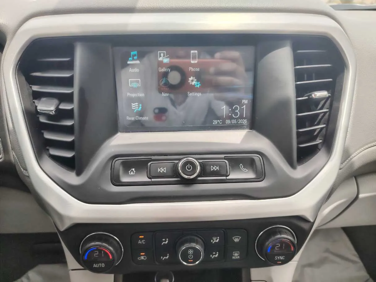 Car image 22