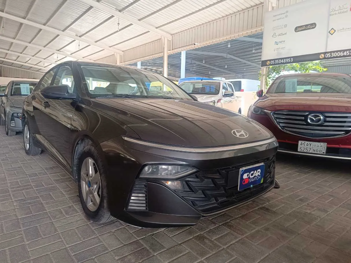 Car image 3