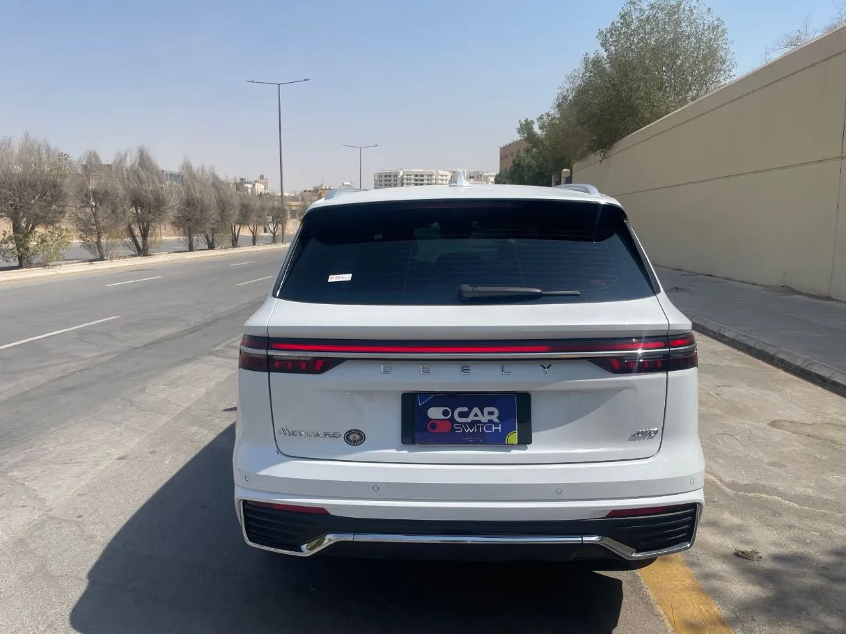 Car image 6