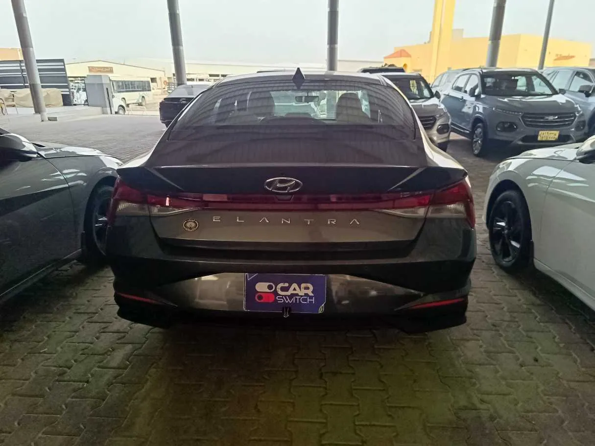 Car image 5