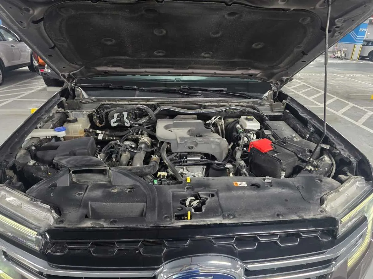 Car image 23