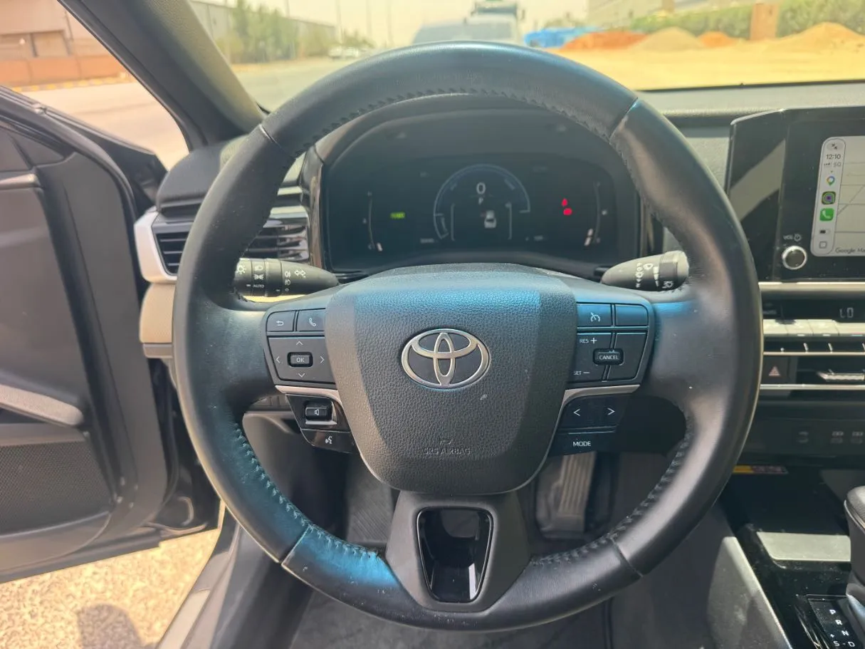 Car image 18