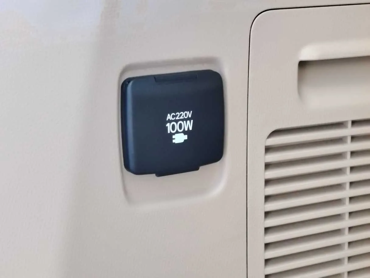 Car image 38