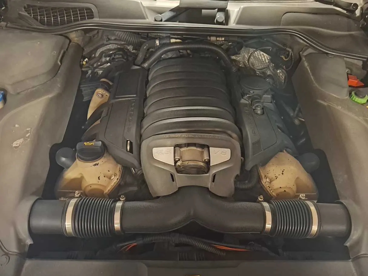 Car image 20
