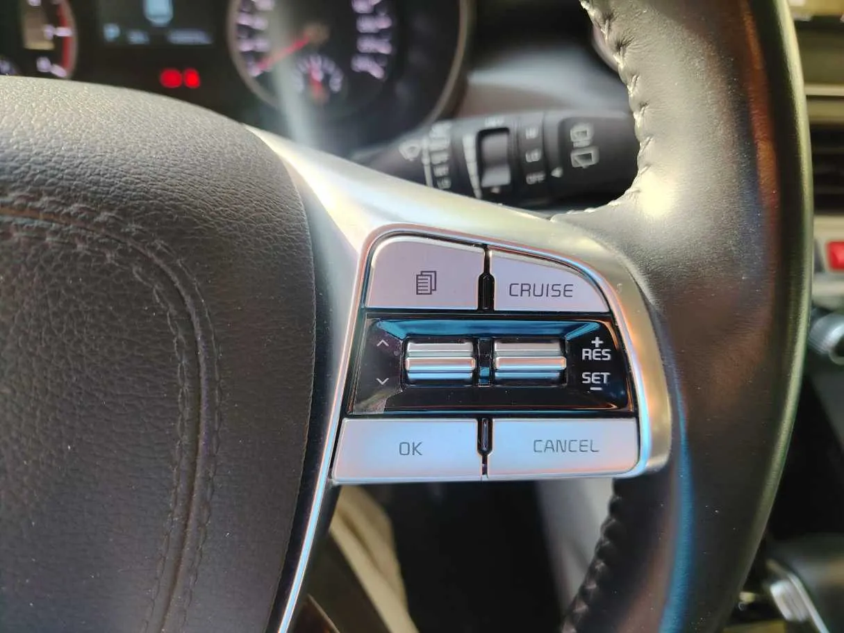 Car image 42