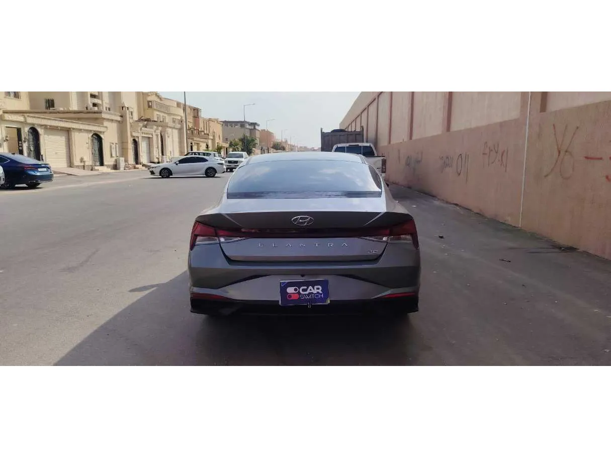 Car image 6