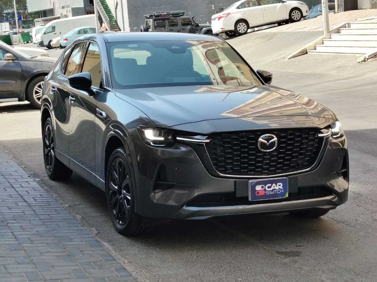 Car image 3
