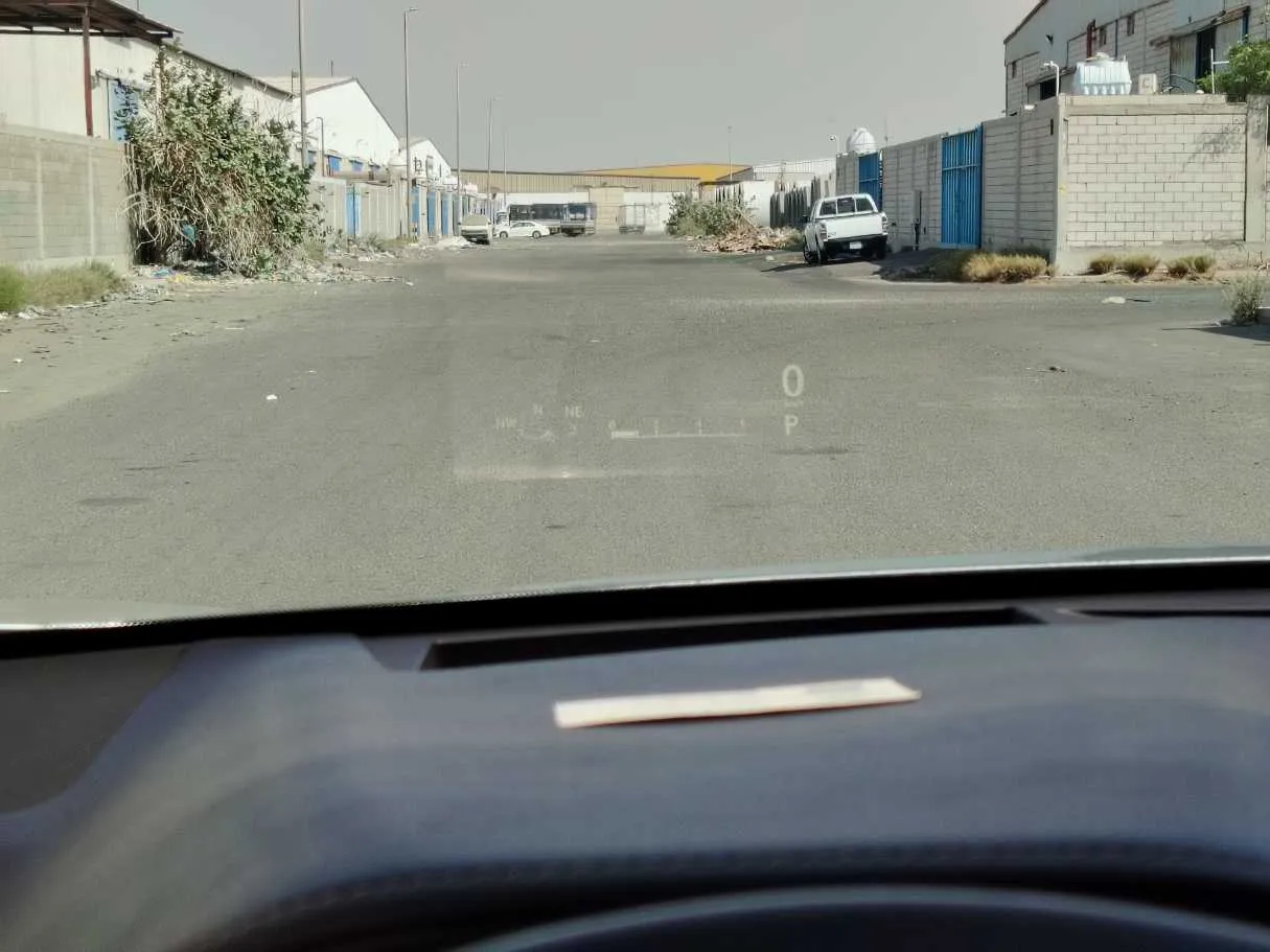 Car image 33