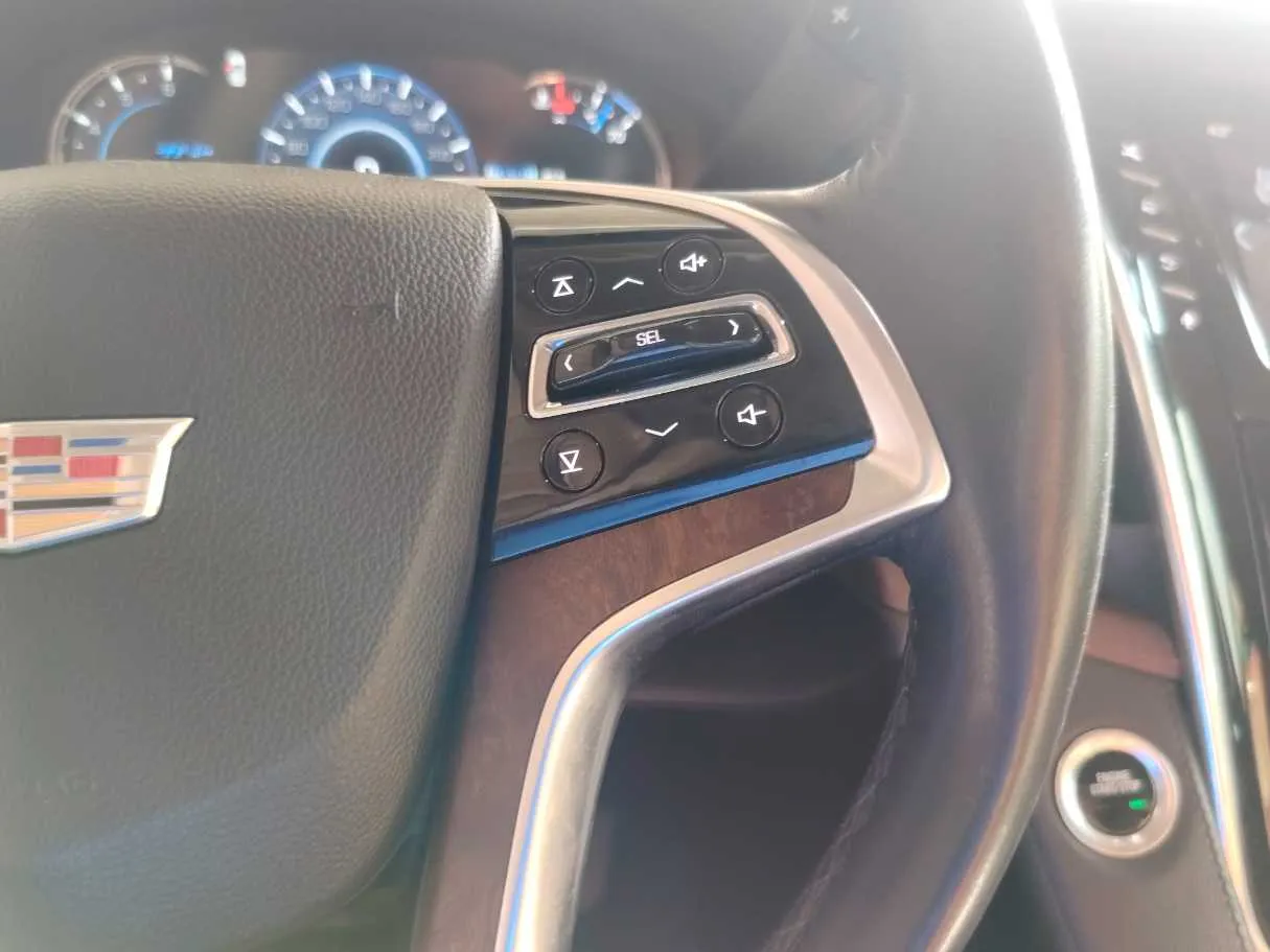 Car image 26