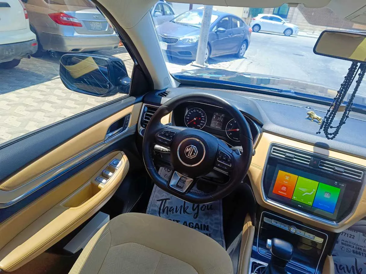 Car image 24