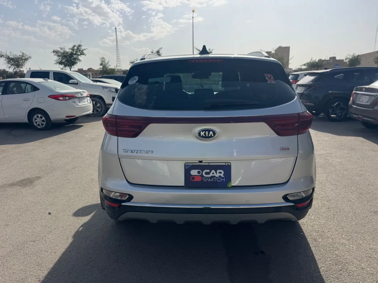 Car image 6