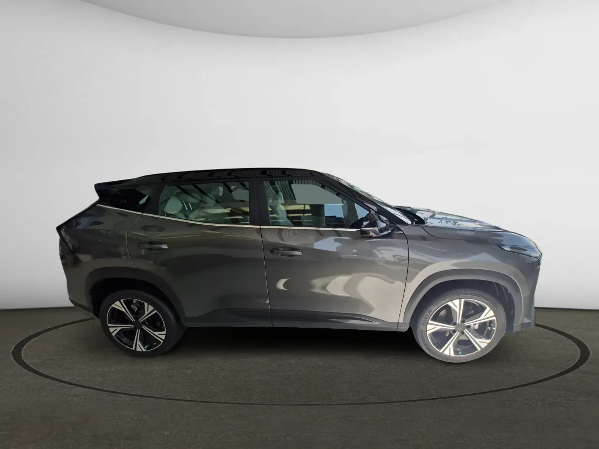 Car image 2