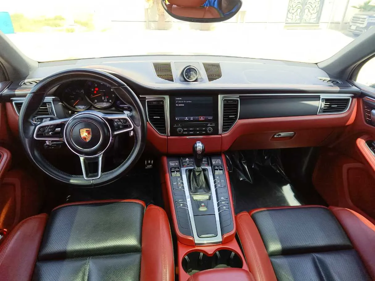 Car image 21