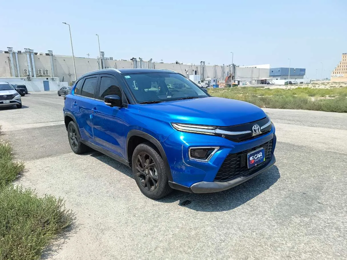 Car image 3