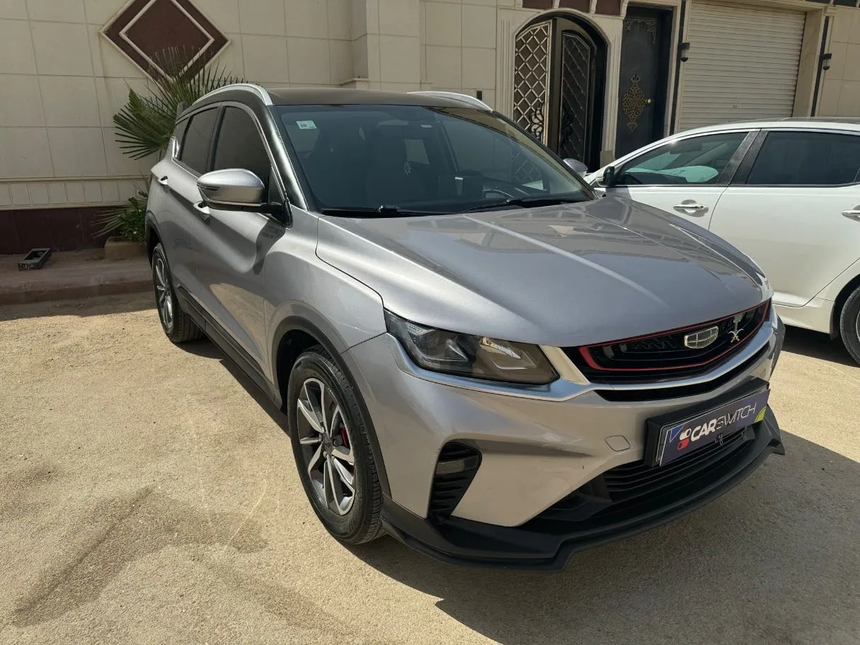 Car image 3