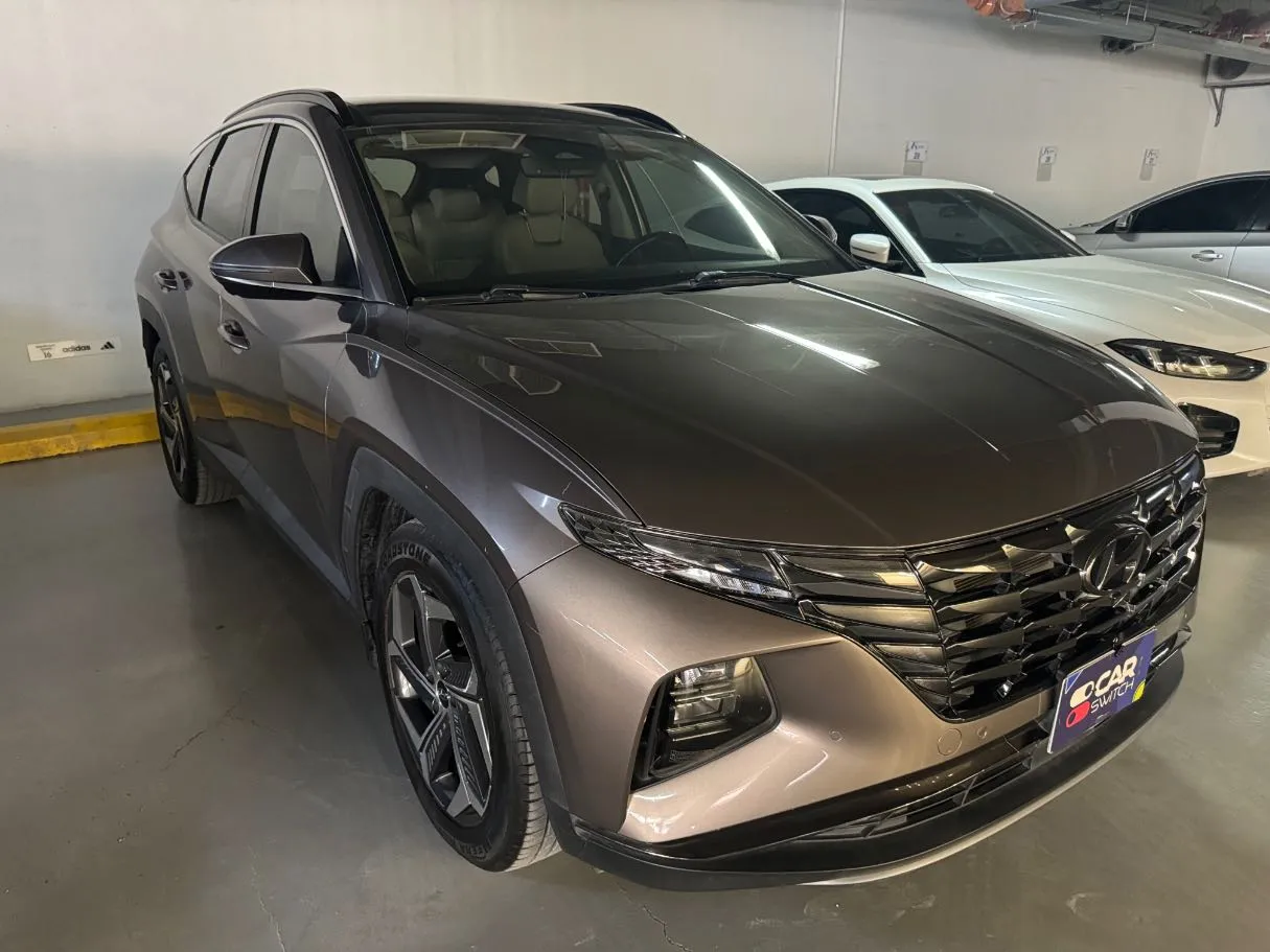 Car image 3