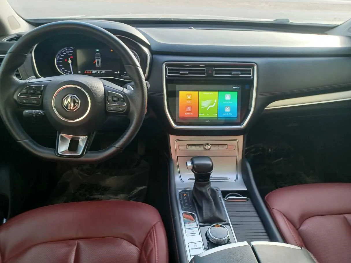 Car image 16